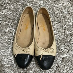 Chanel ballerinas